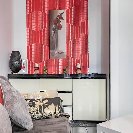 Cocoon For Couple With Nice Balcony In Apartment Cannes